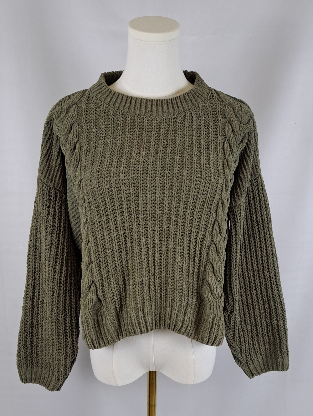 SO Olive Green Cropped Cable Knit Crewneck Sweater Medium 90s Grunge Earth Tones